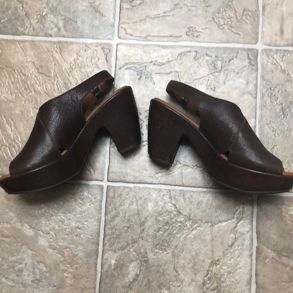 Kork-ease brown leather criss cross platform heels - Picture 4 of 4